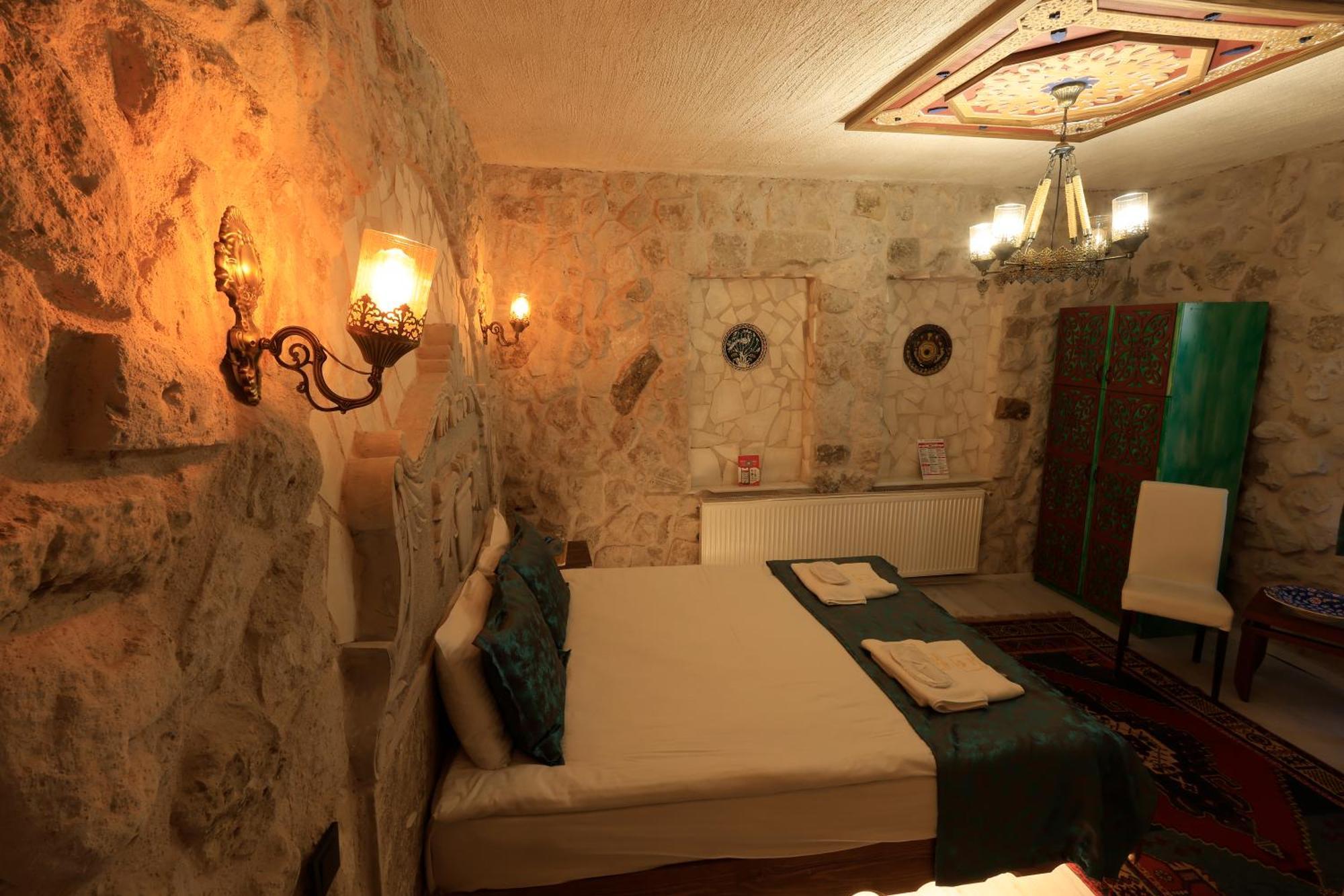 Kemal Stone House Hotel. Гостьовий будинок Учгісар